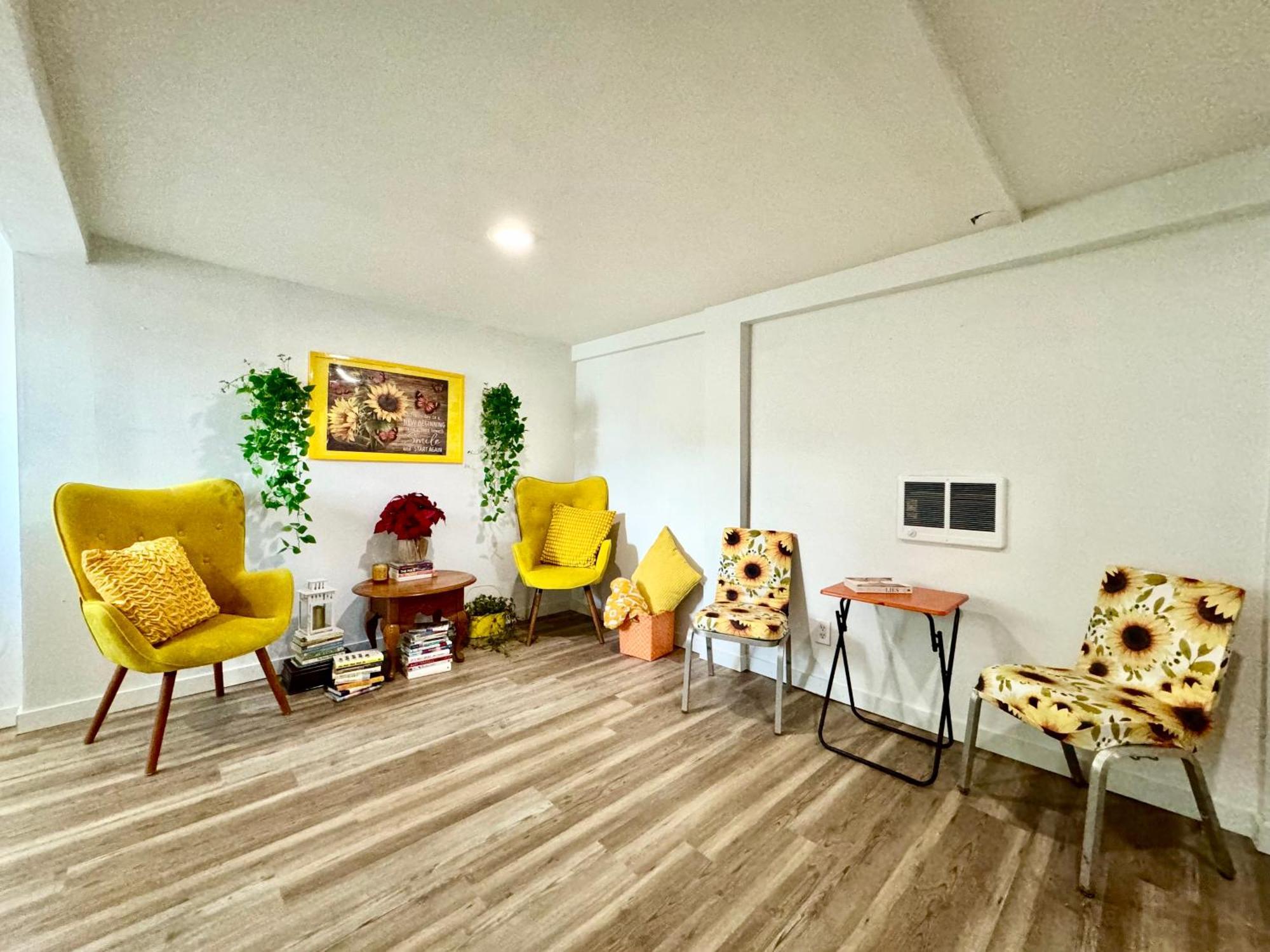 Private Room With Two Twin Beds Air Conditioning And Shared Bathrooms Located Near Seatac Airport And Downtown Seattle Exterior photo