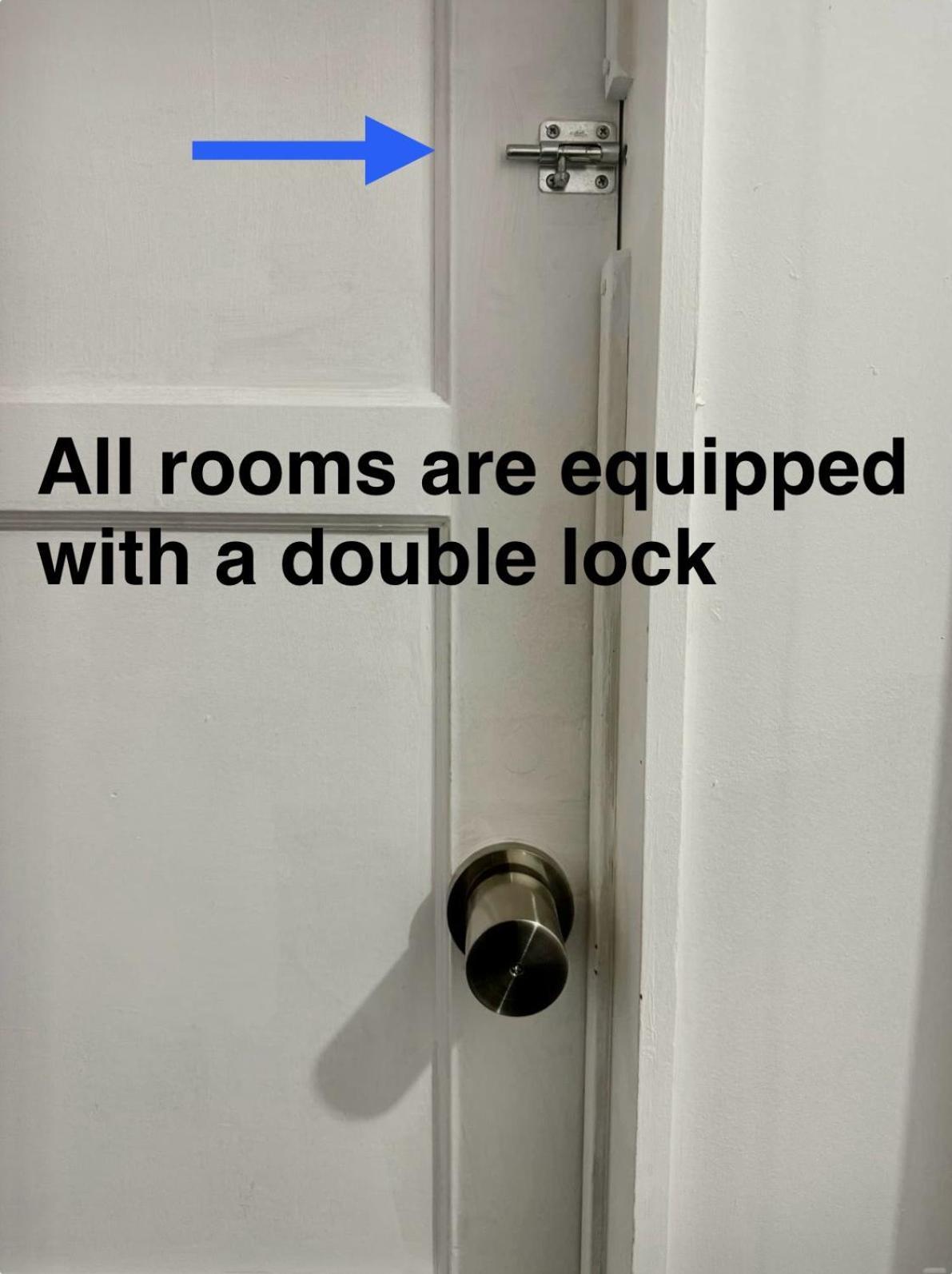 Private Room With Two Twin Beds Air Conditioning And Shared Bathrooms Located Near Seatac Airport And Downtown Seattle Exterior photo